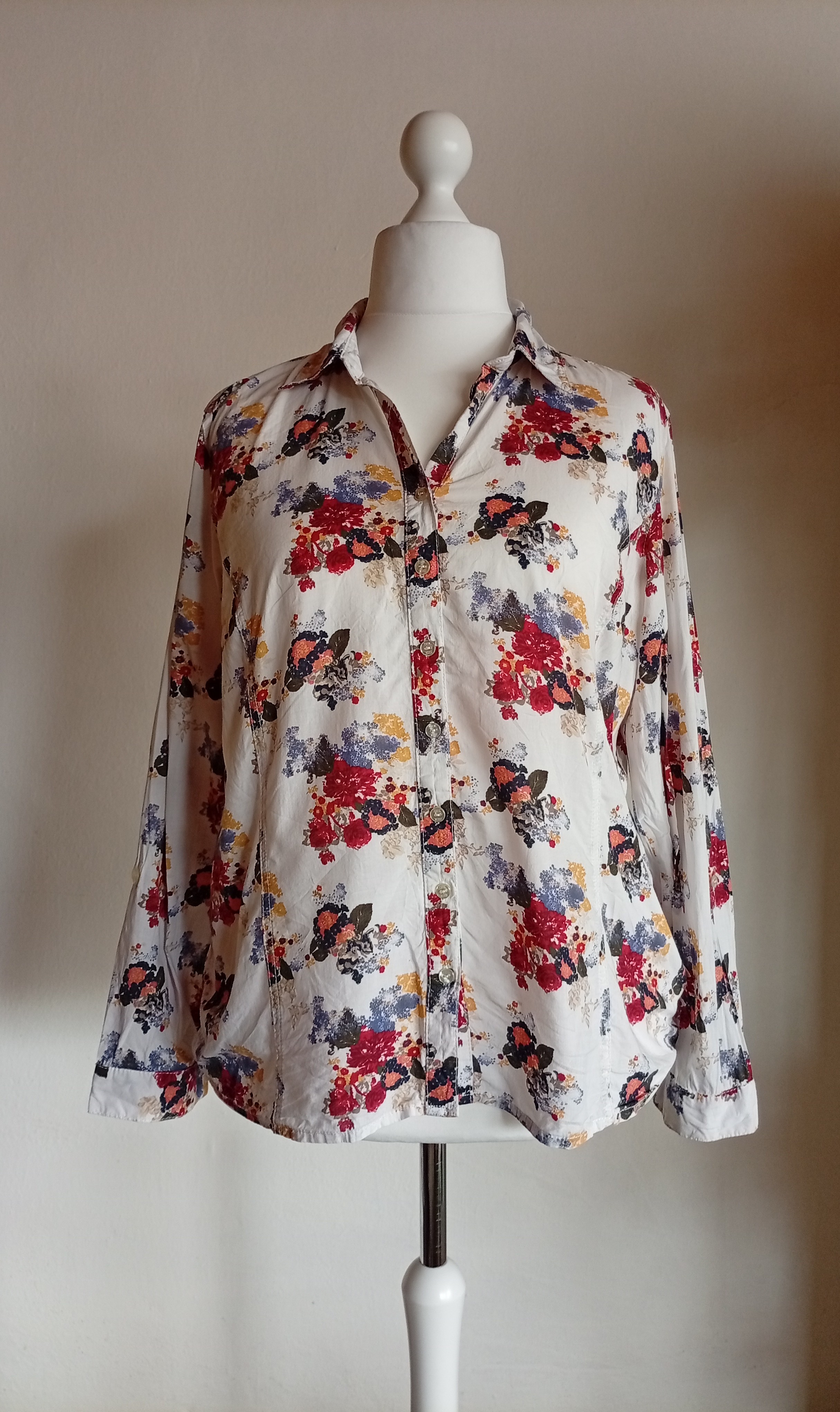 Květovaná halenka Cecil