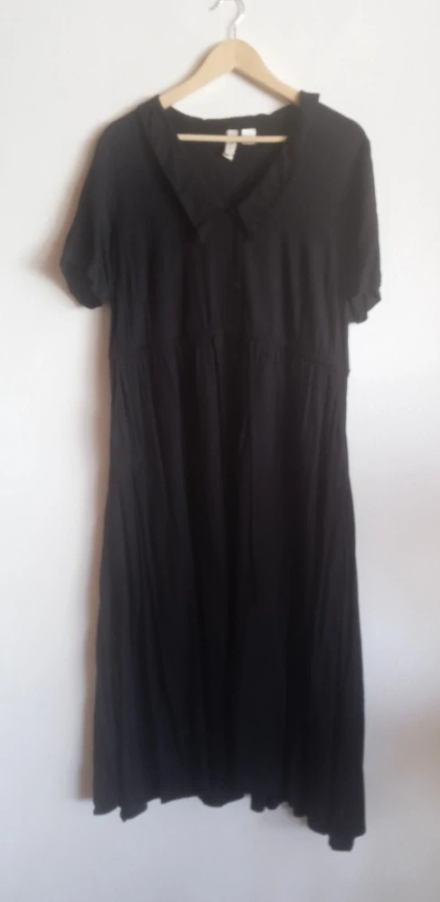 Šaty DIVIDED (H&M)