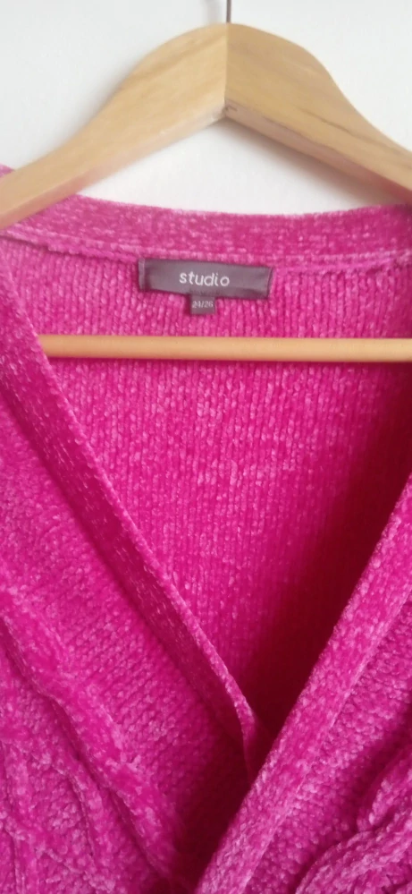 Dámský svetr STUDIO