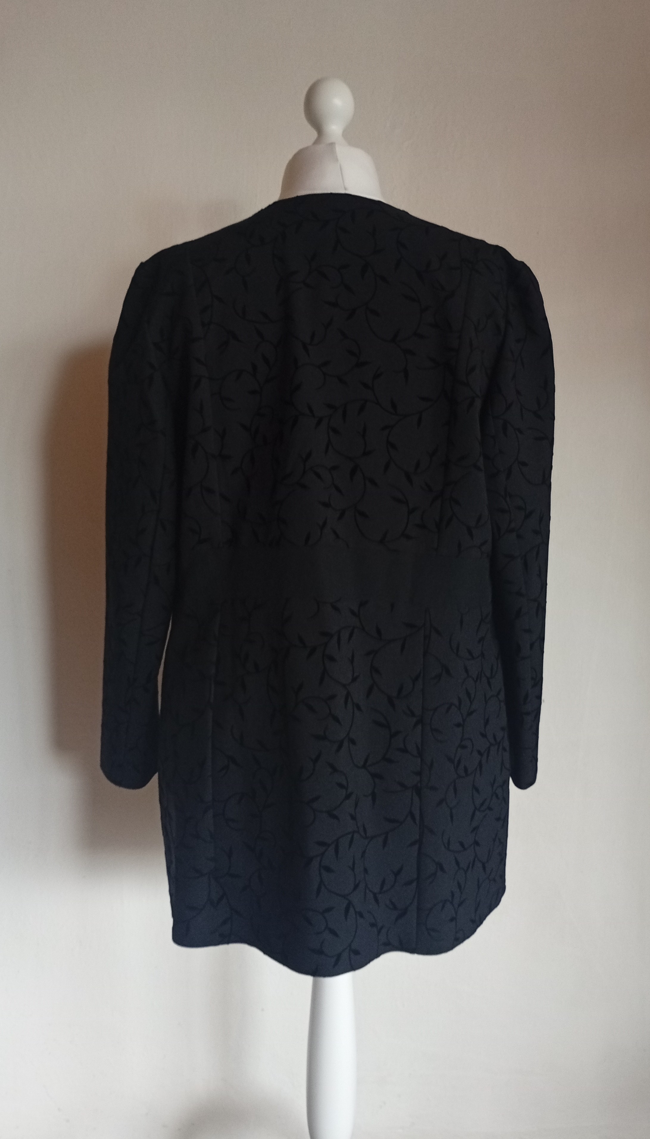 Černý elegantní kabátek Zara