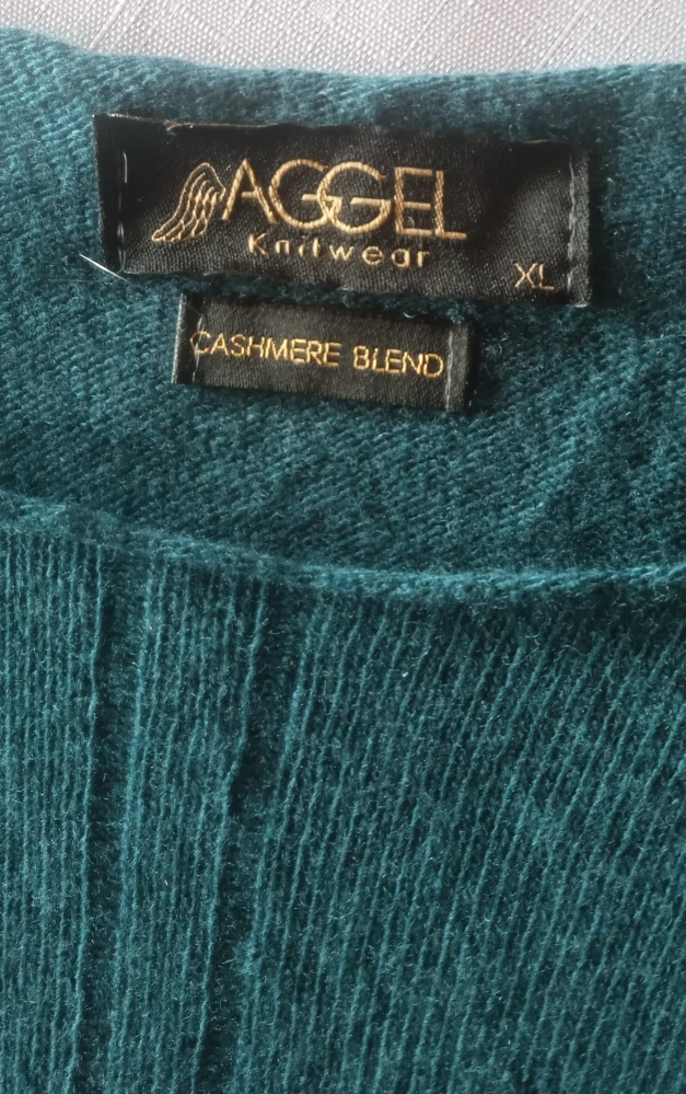 Dámský mohérový svetr