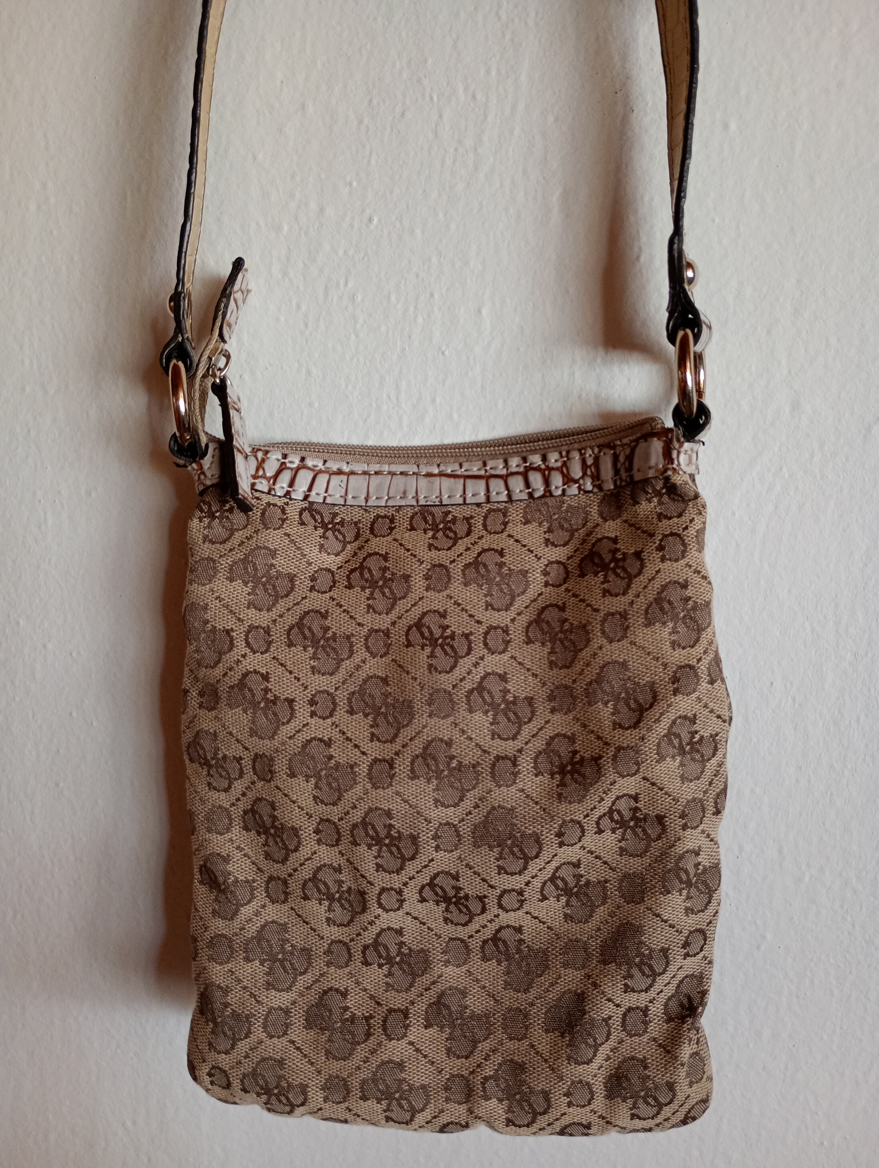 Crossbody taška Guess 