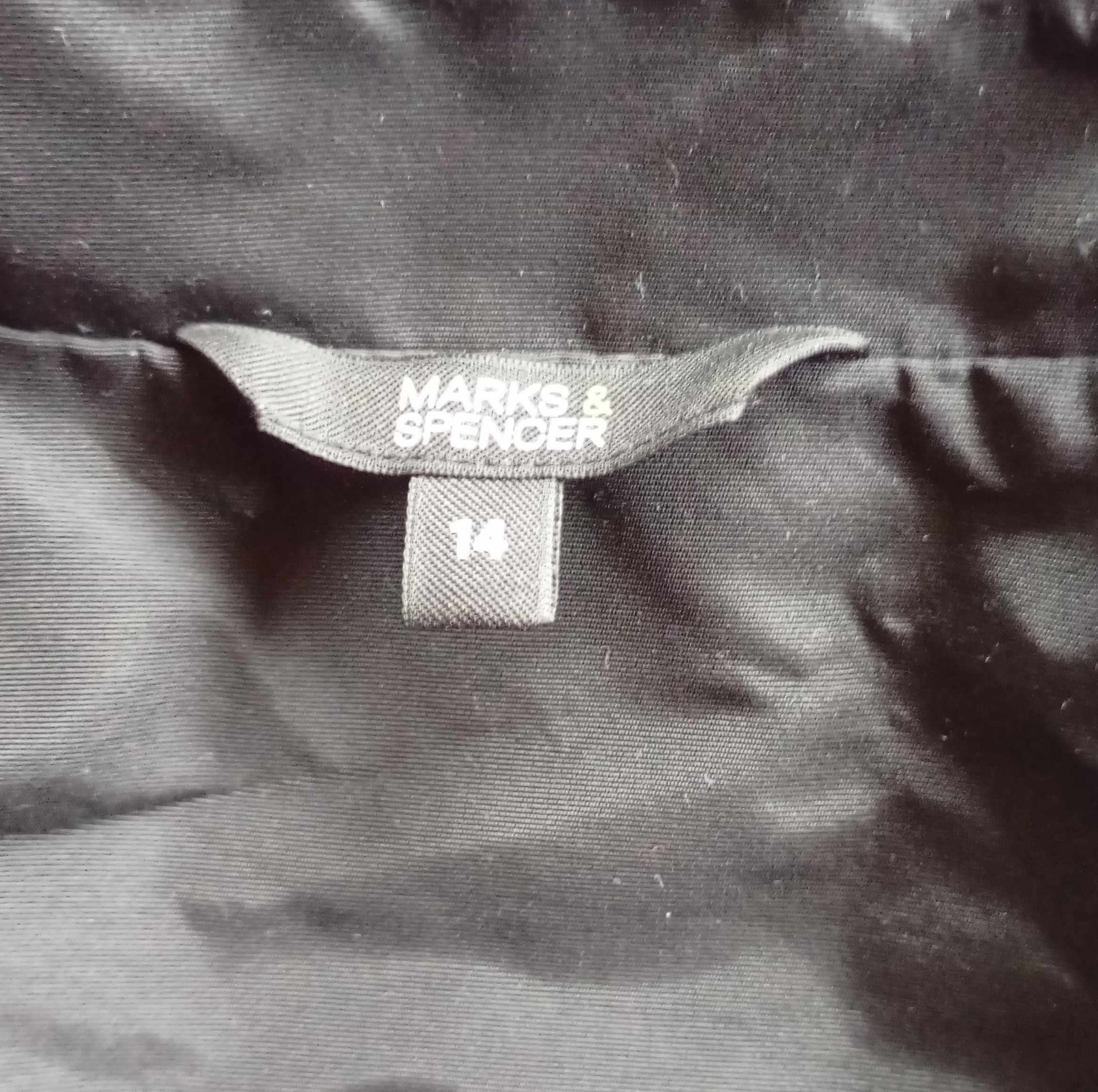 Černý trenčkot Marks& Spencer