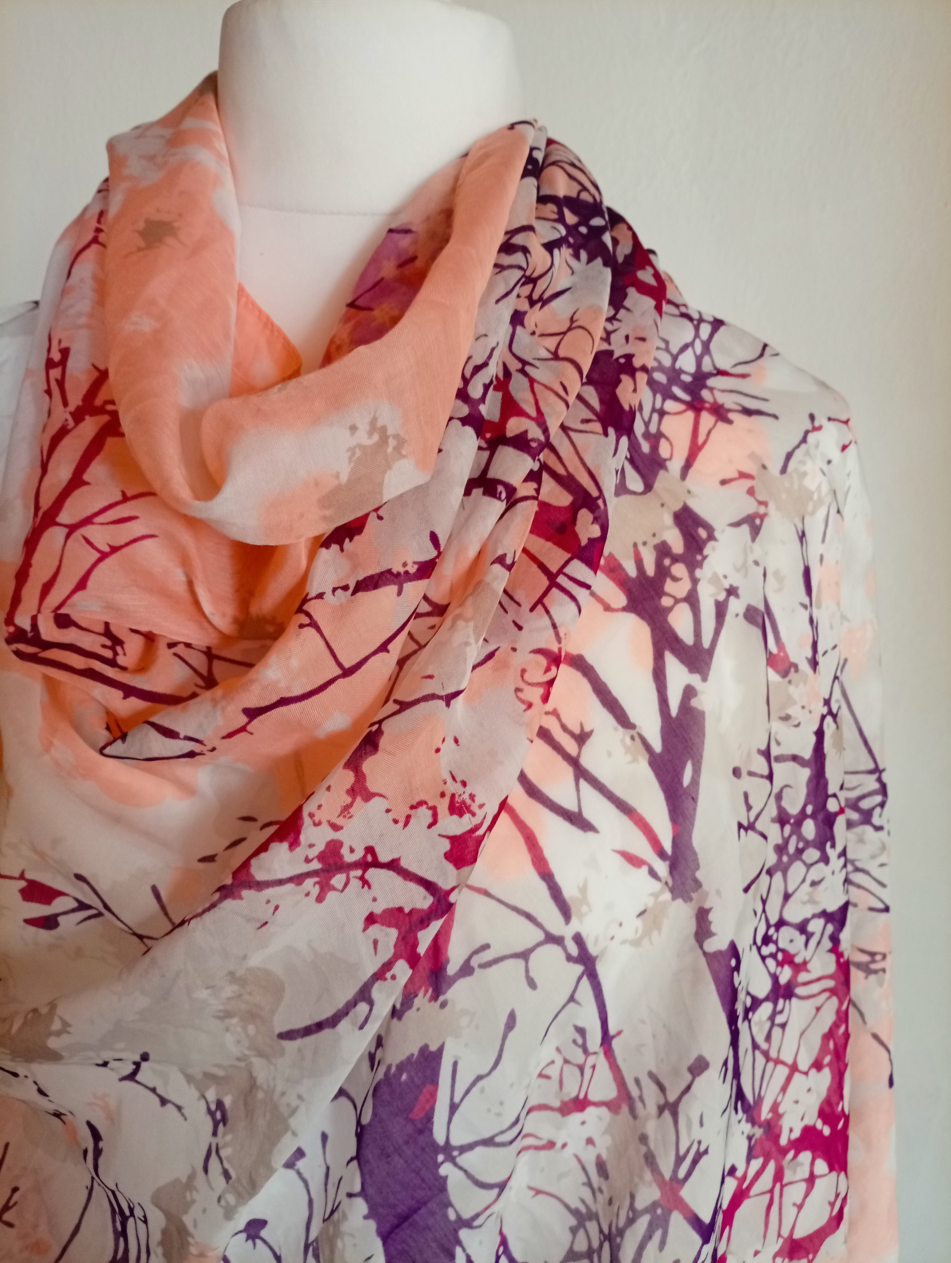 Pestrobarevný šátek 