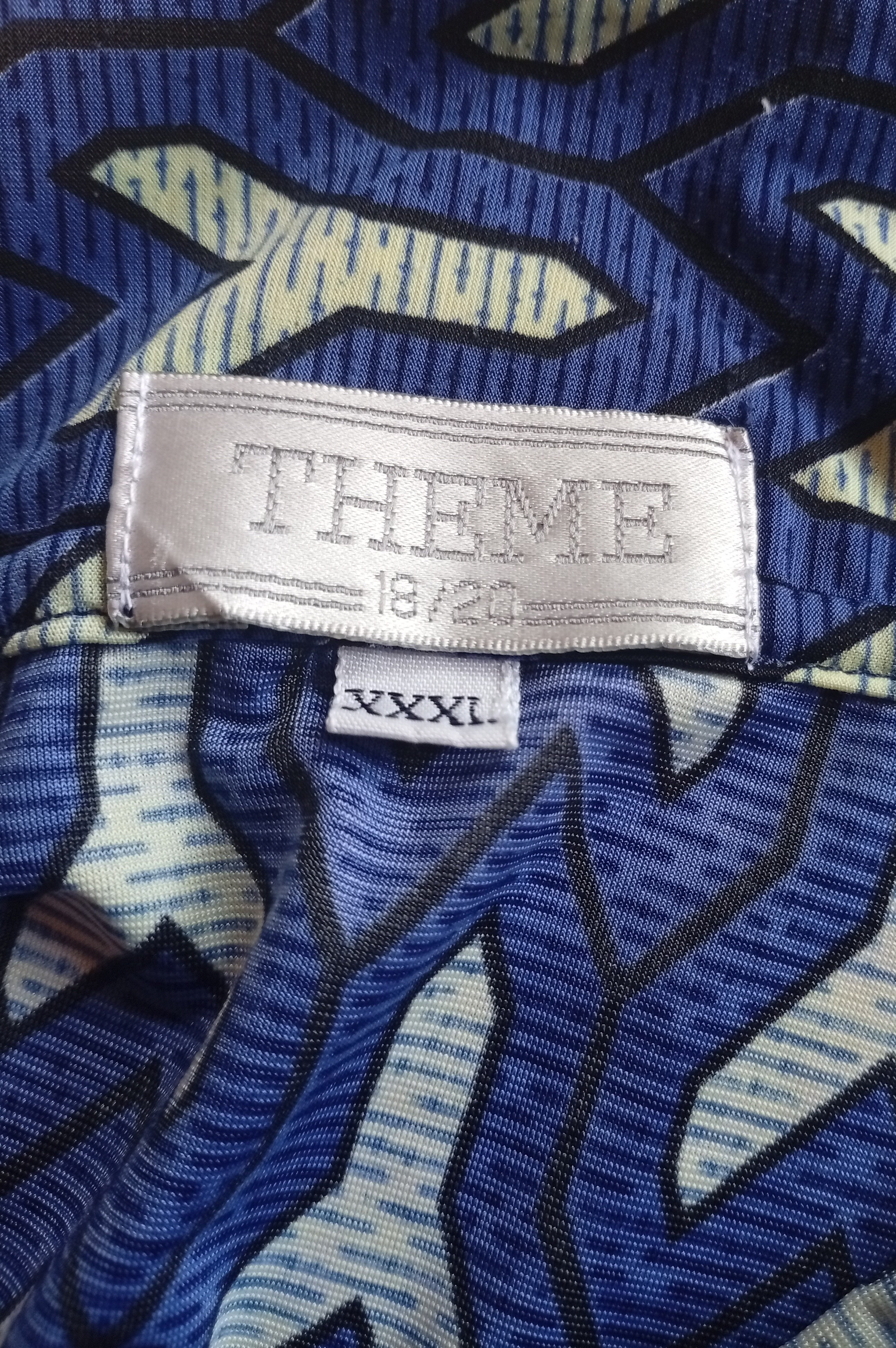 Elegantní dámský top THEME