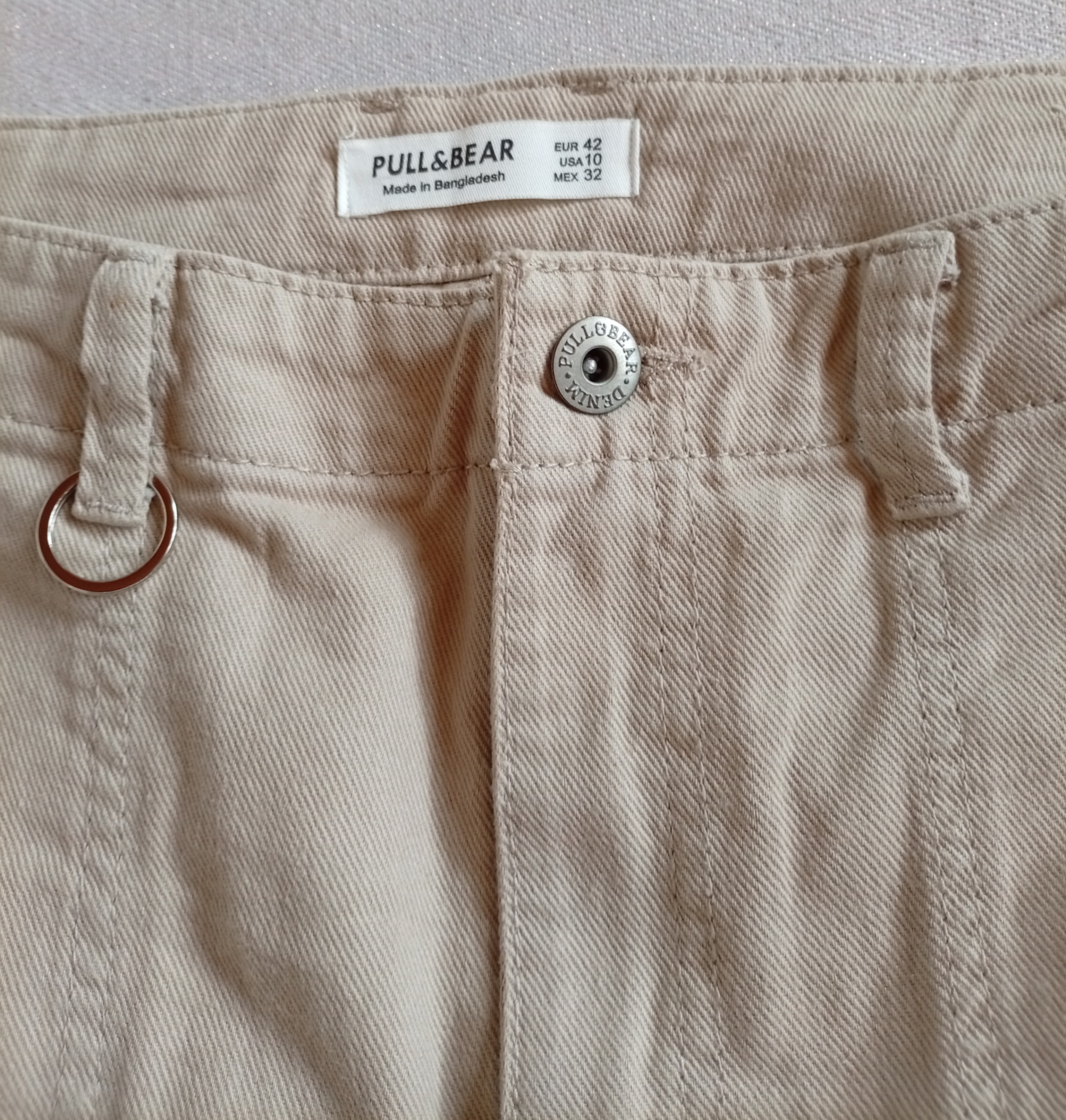Světlé kalhoty Pull&Bear s kapsami