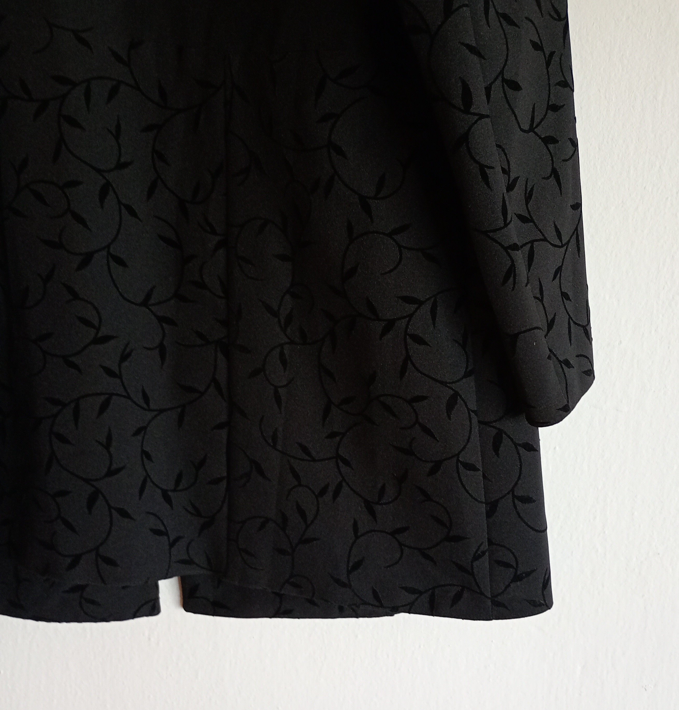 Černý elegantní kabátek Zara