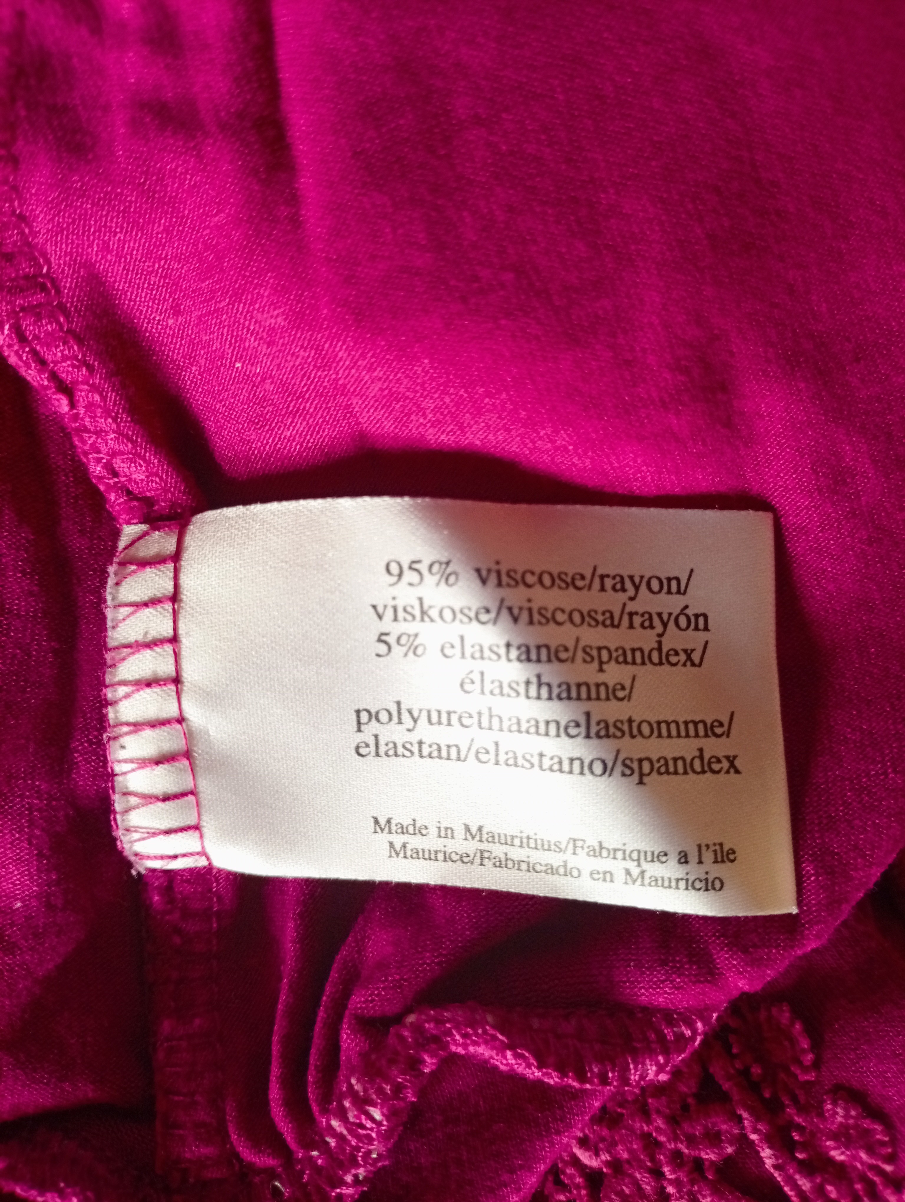 Tmavě růžové tričko Laura Ashley