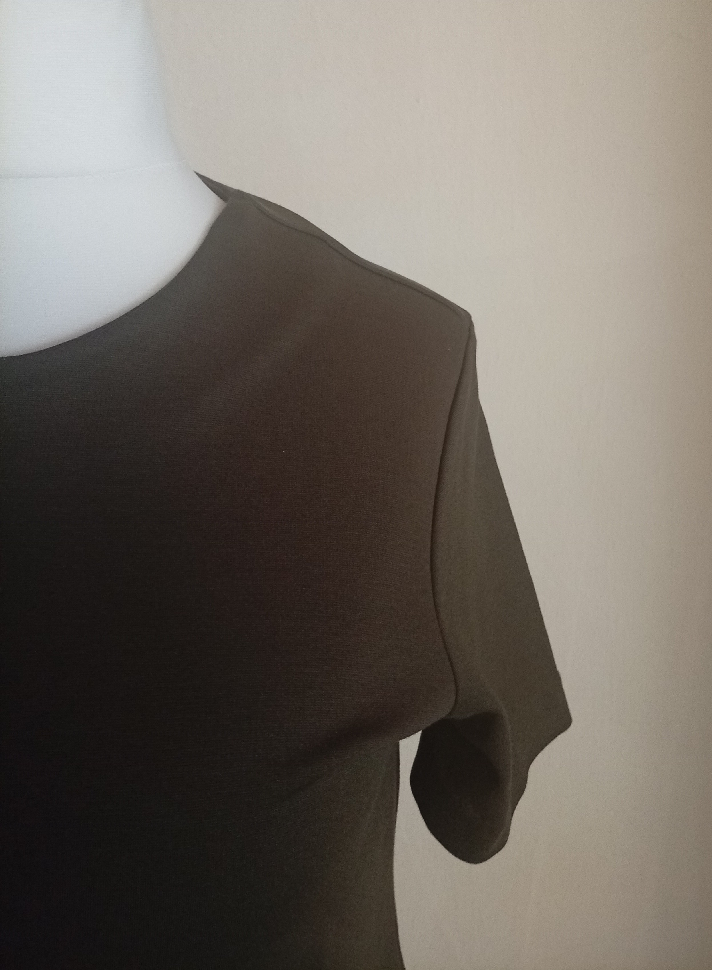 Bavlněné šaty H&M v khaki barvě