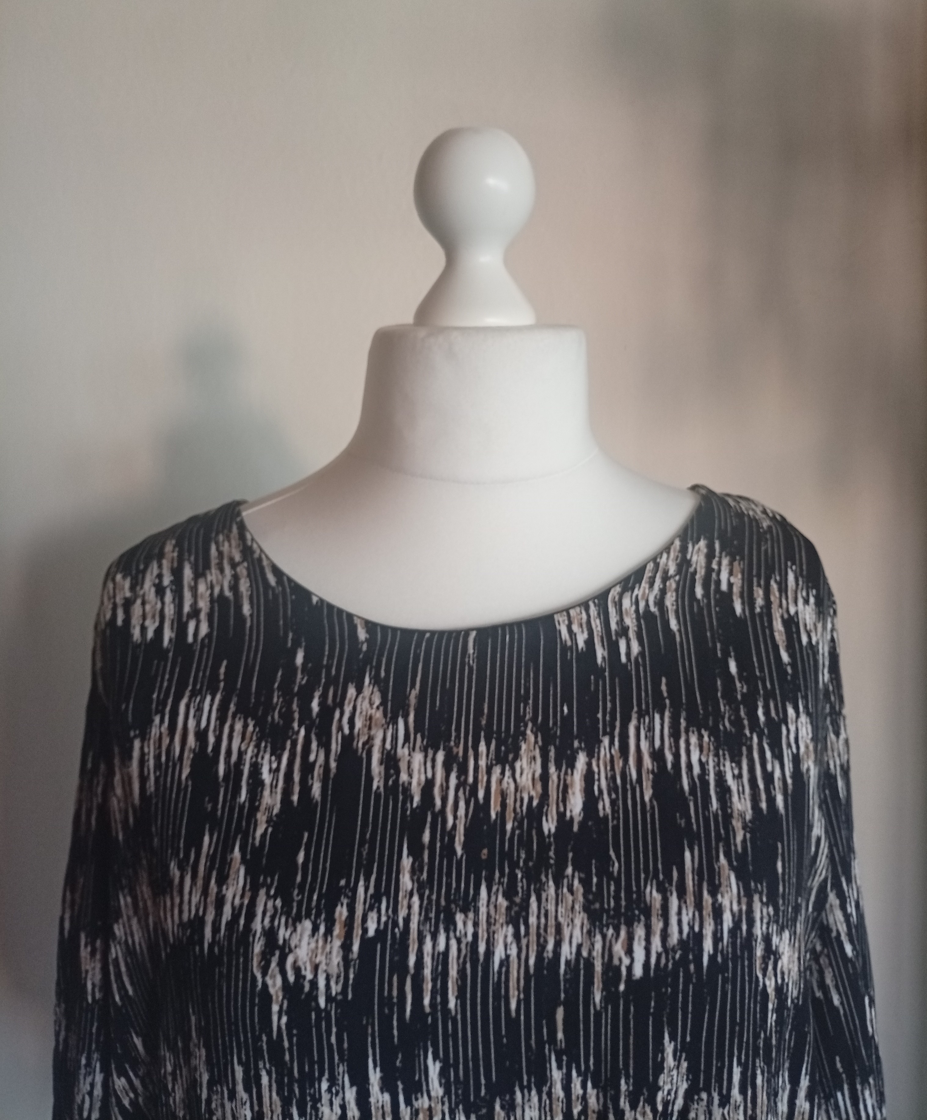 Elegantní vzorovaná halenka S'Oliver