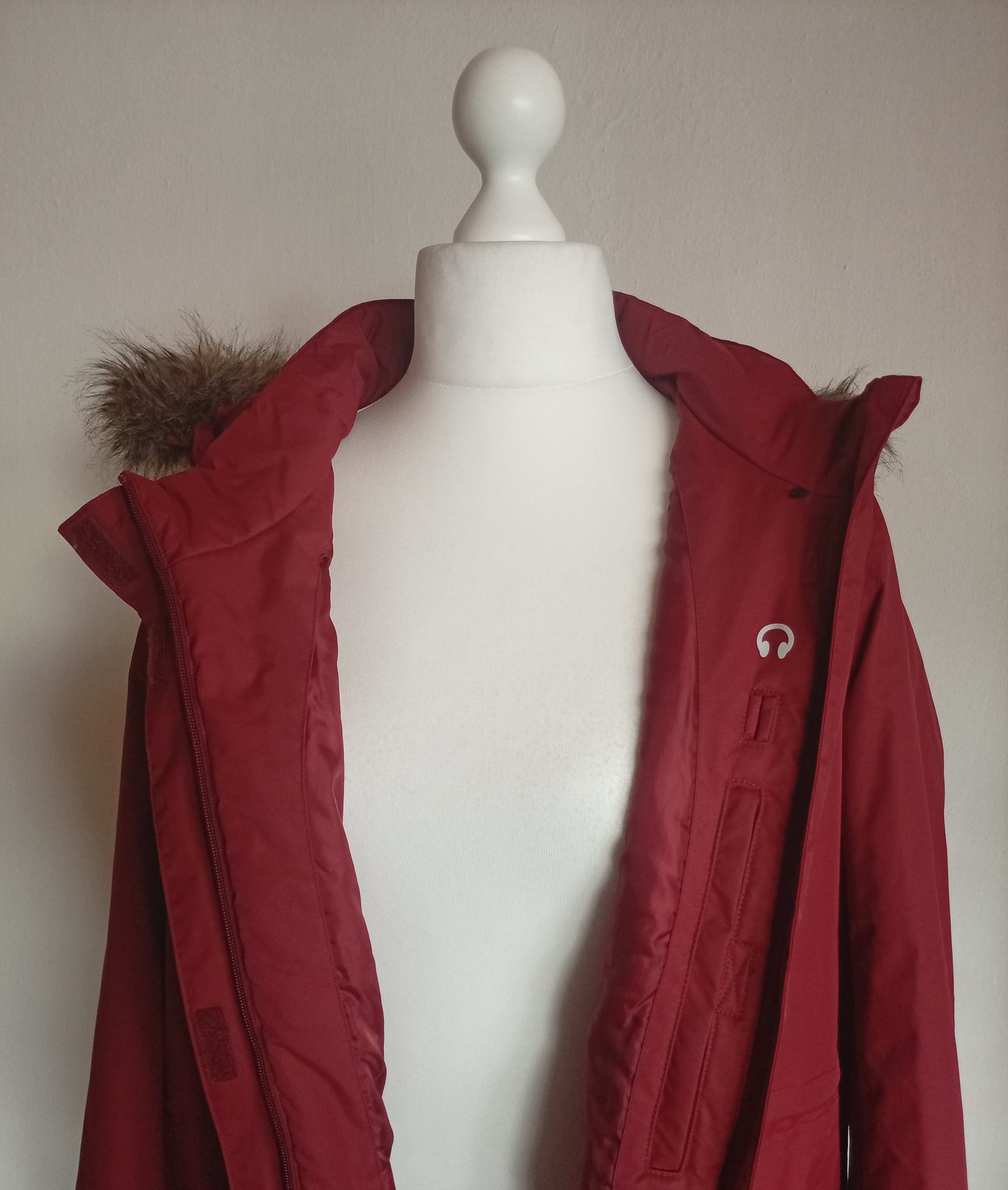 Vínová parka Bonprix