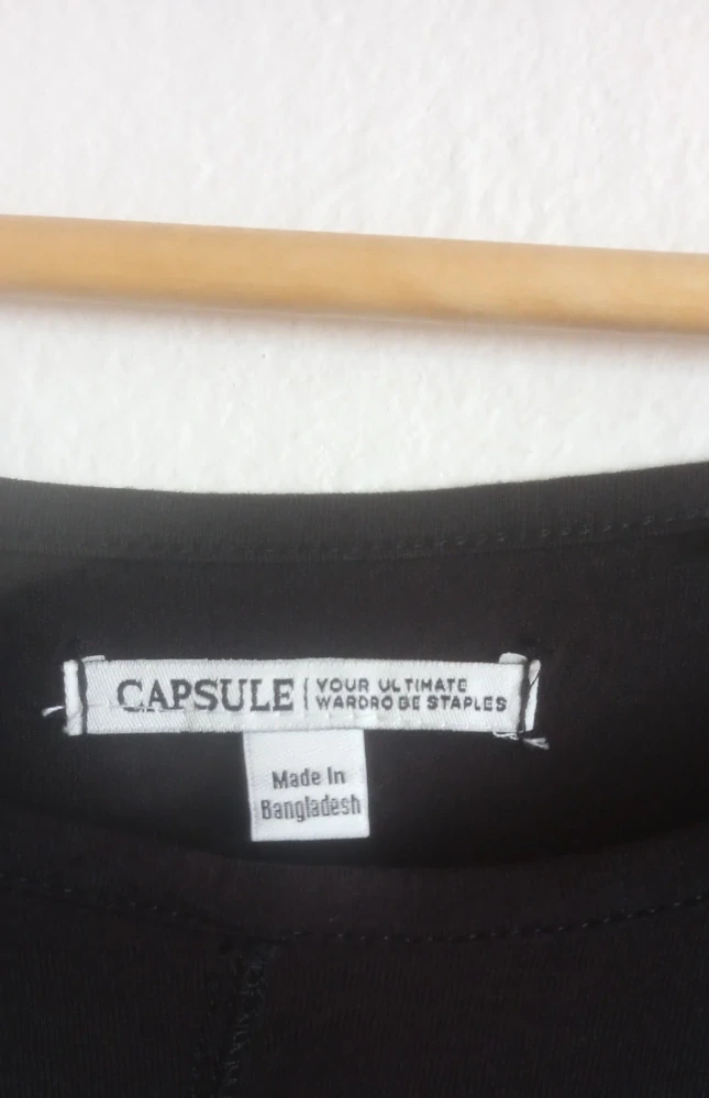 Dámské černé elegantní šaty CAPSULE