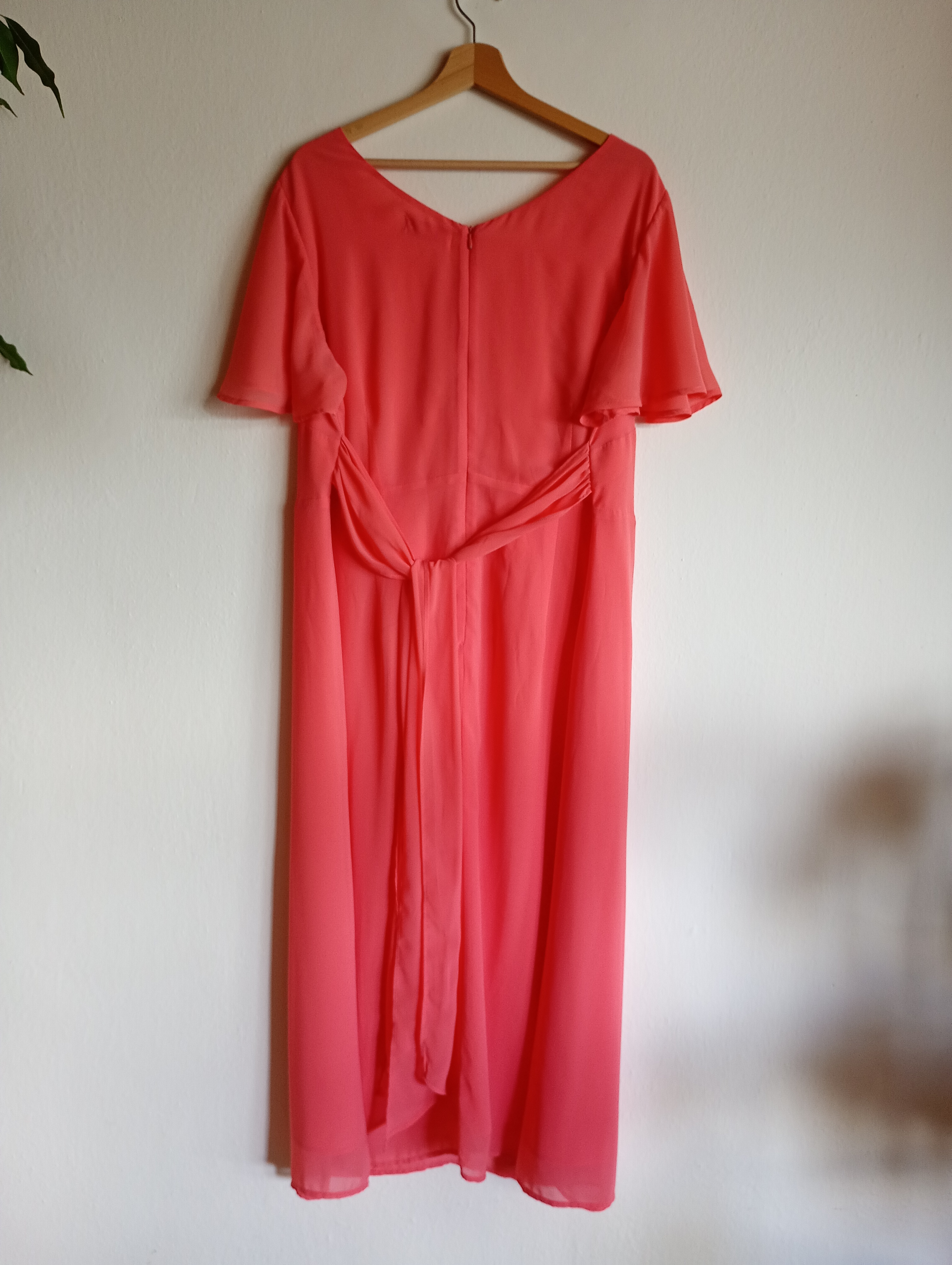 Elegantní dámské šaty Scheego style