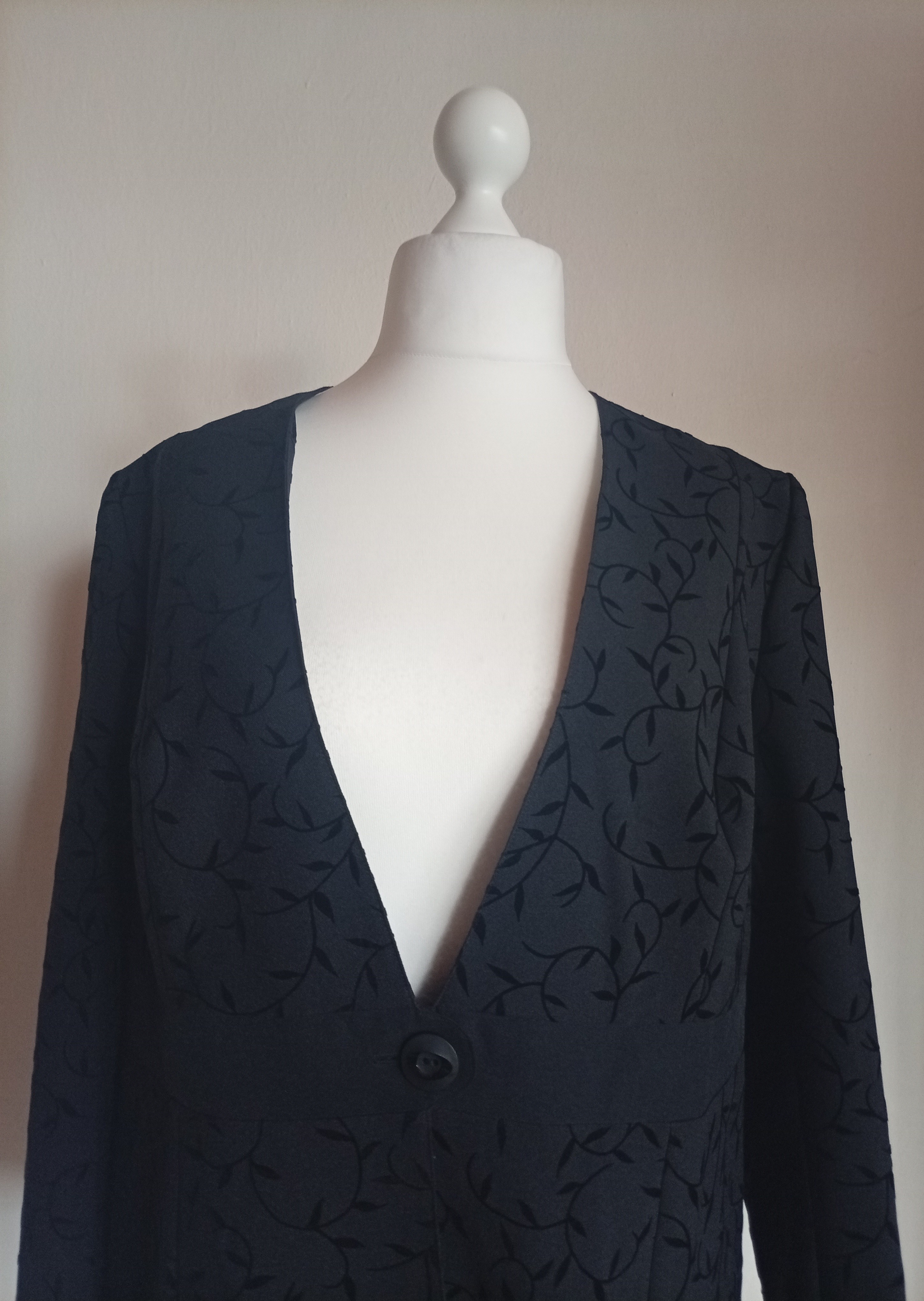 Černý elegantní kabátek Zara