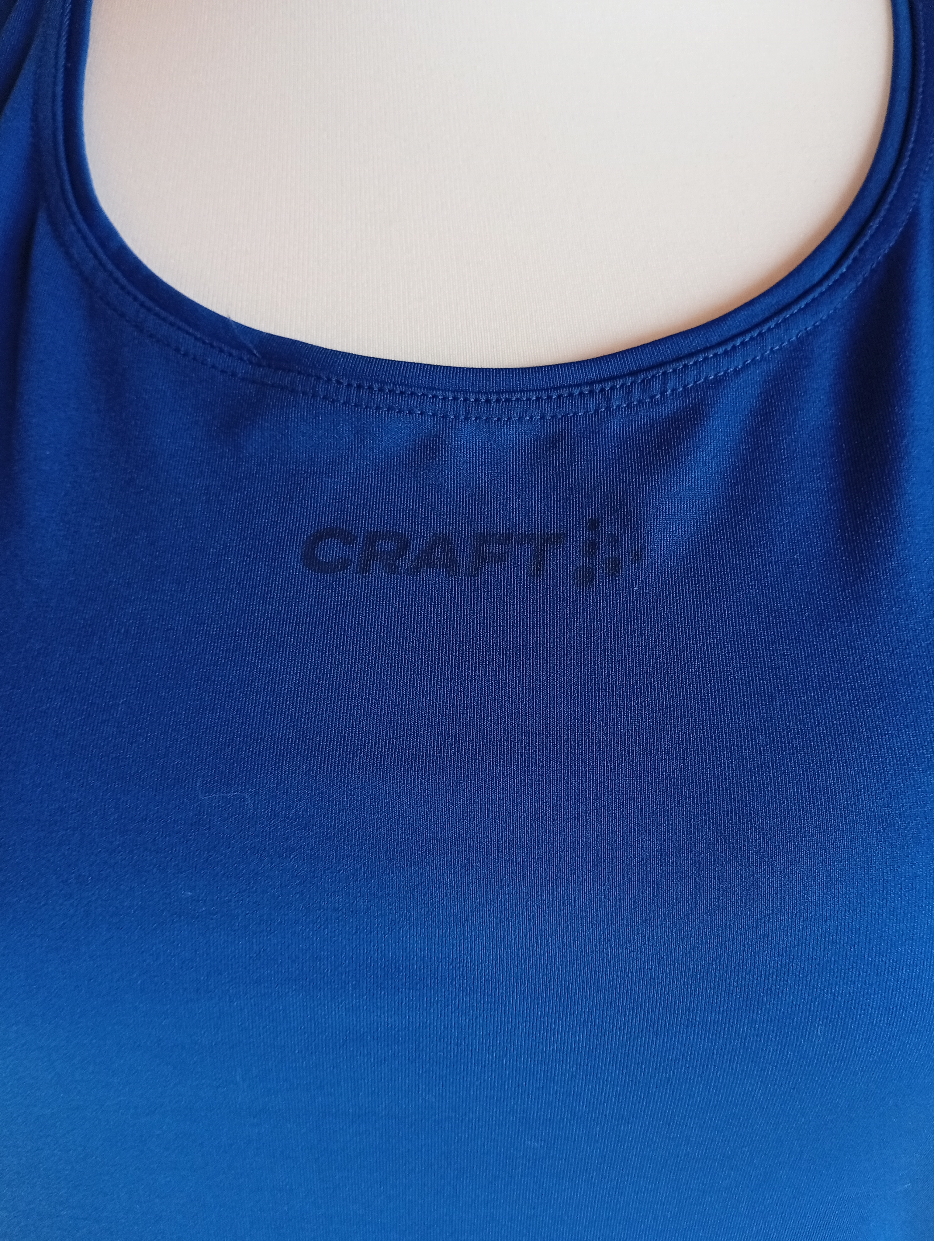 Modrý sportovní top značky Craft