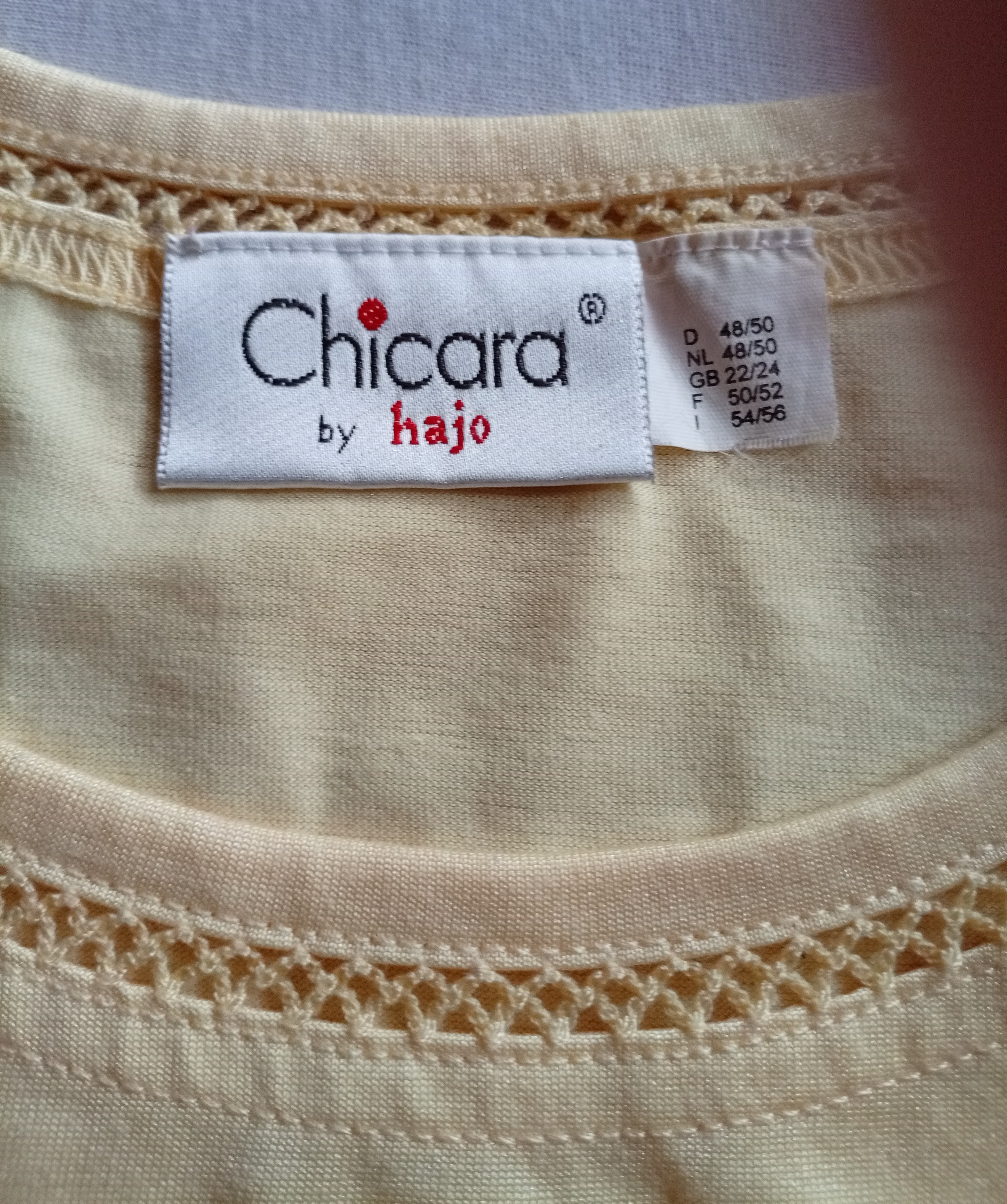 Top s motýly Chiara