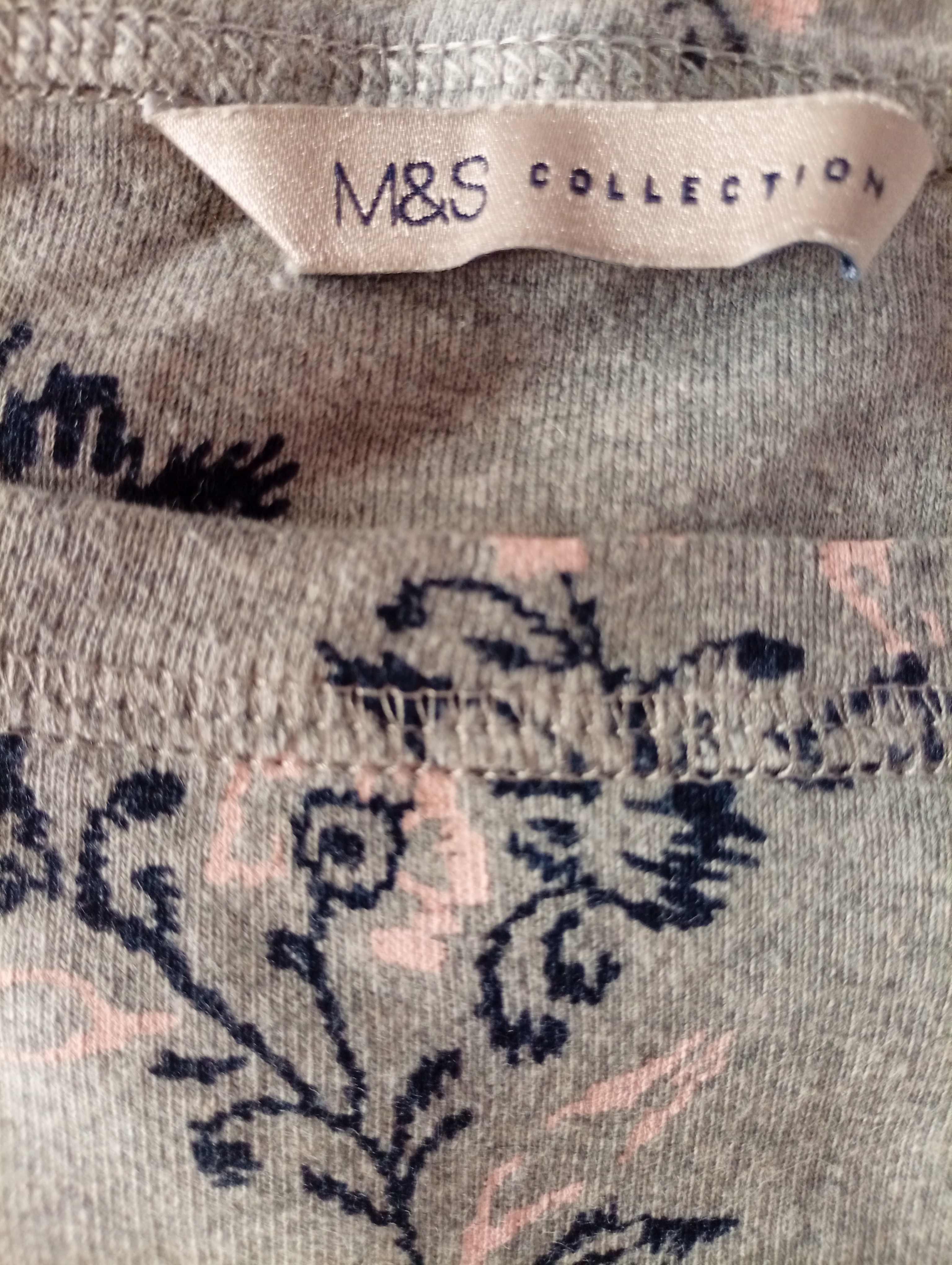 Květované tričko Marks & Spencer 