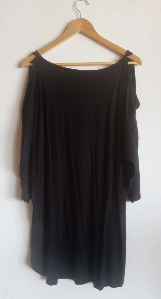 Dámské černé elegantní šaty CAPSULE
