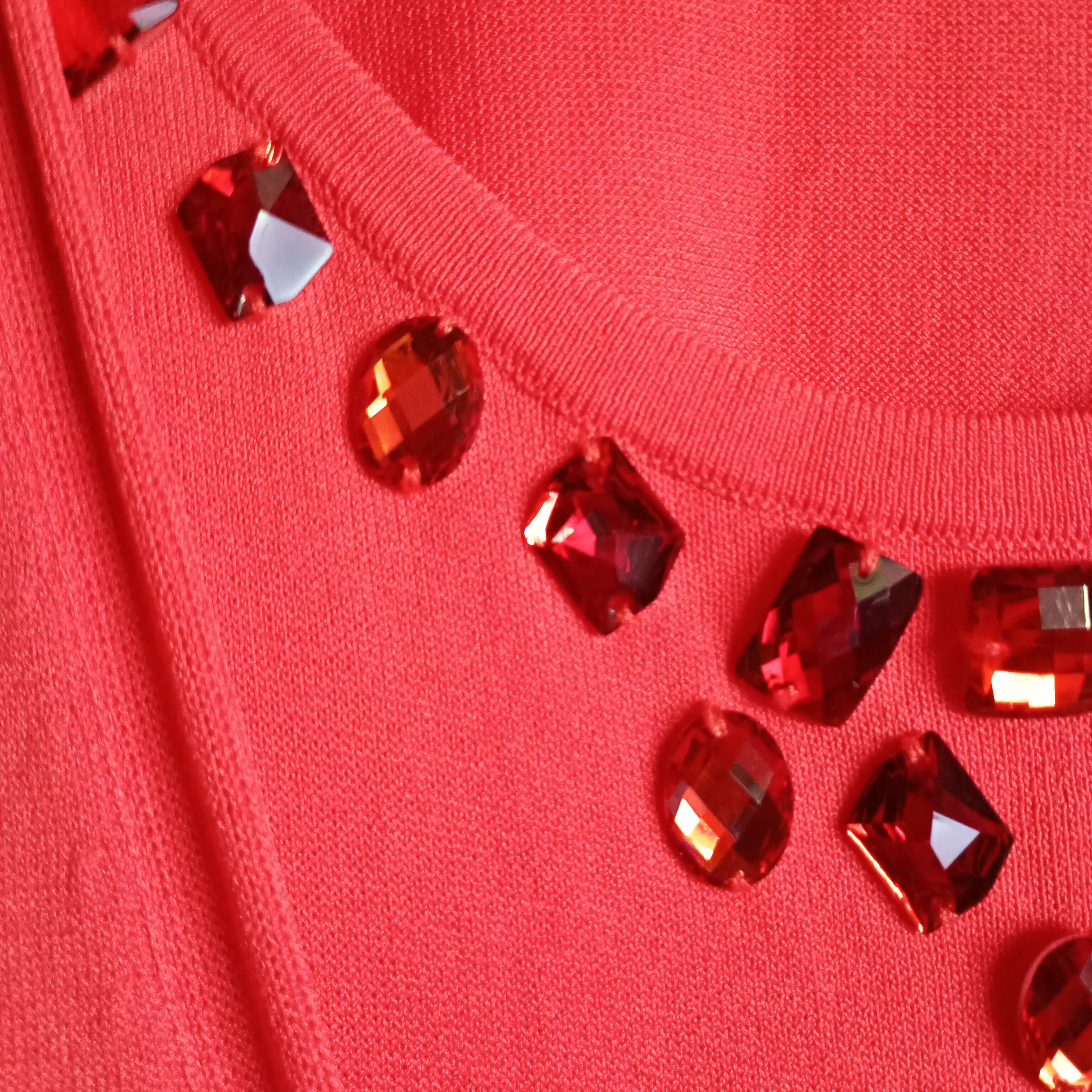 Červený svetřík s kamínky Ulla Popken 