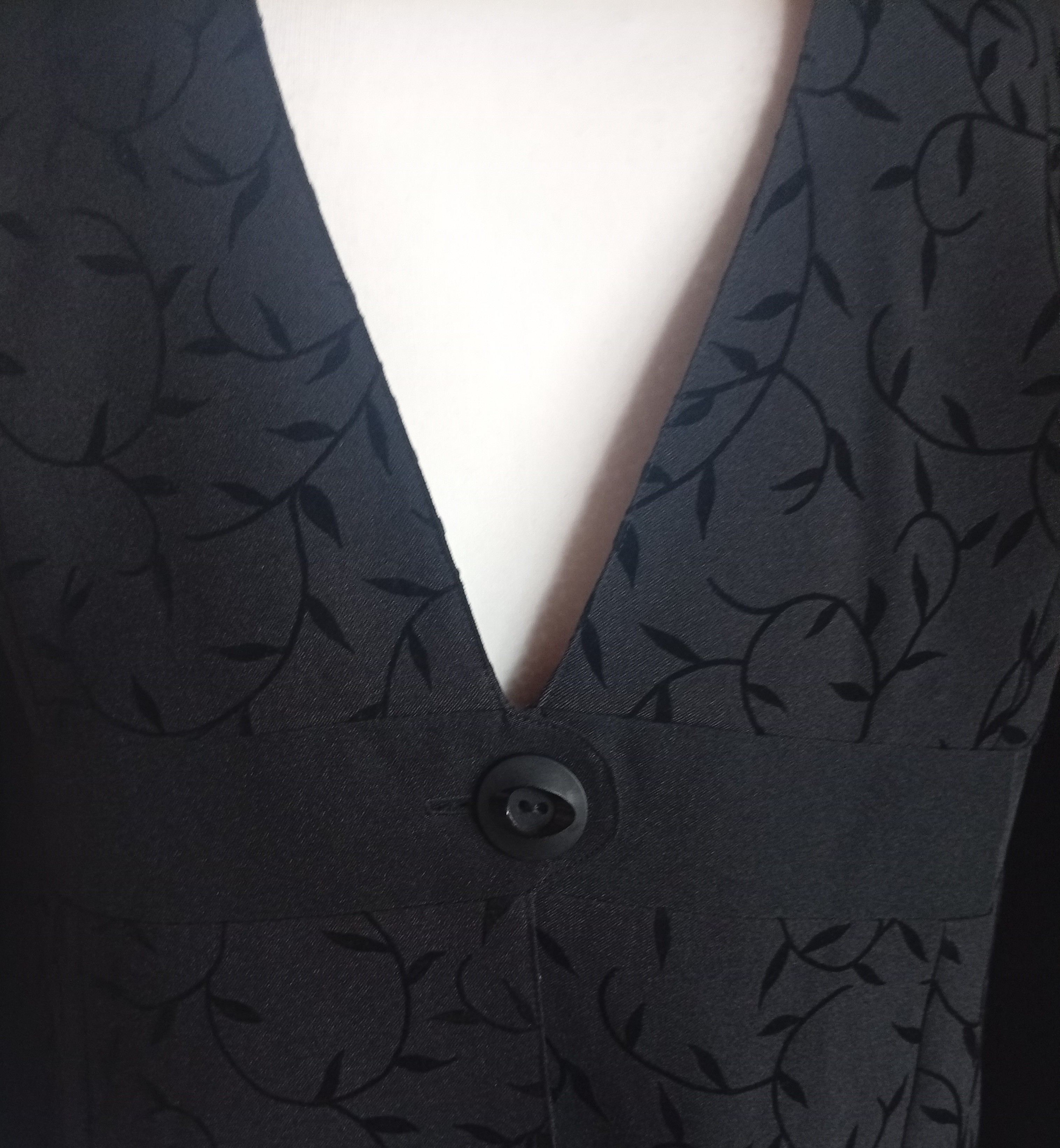 Černý elegantní kabátek Zara