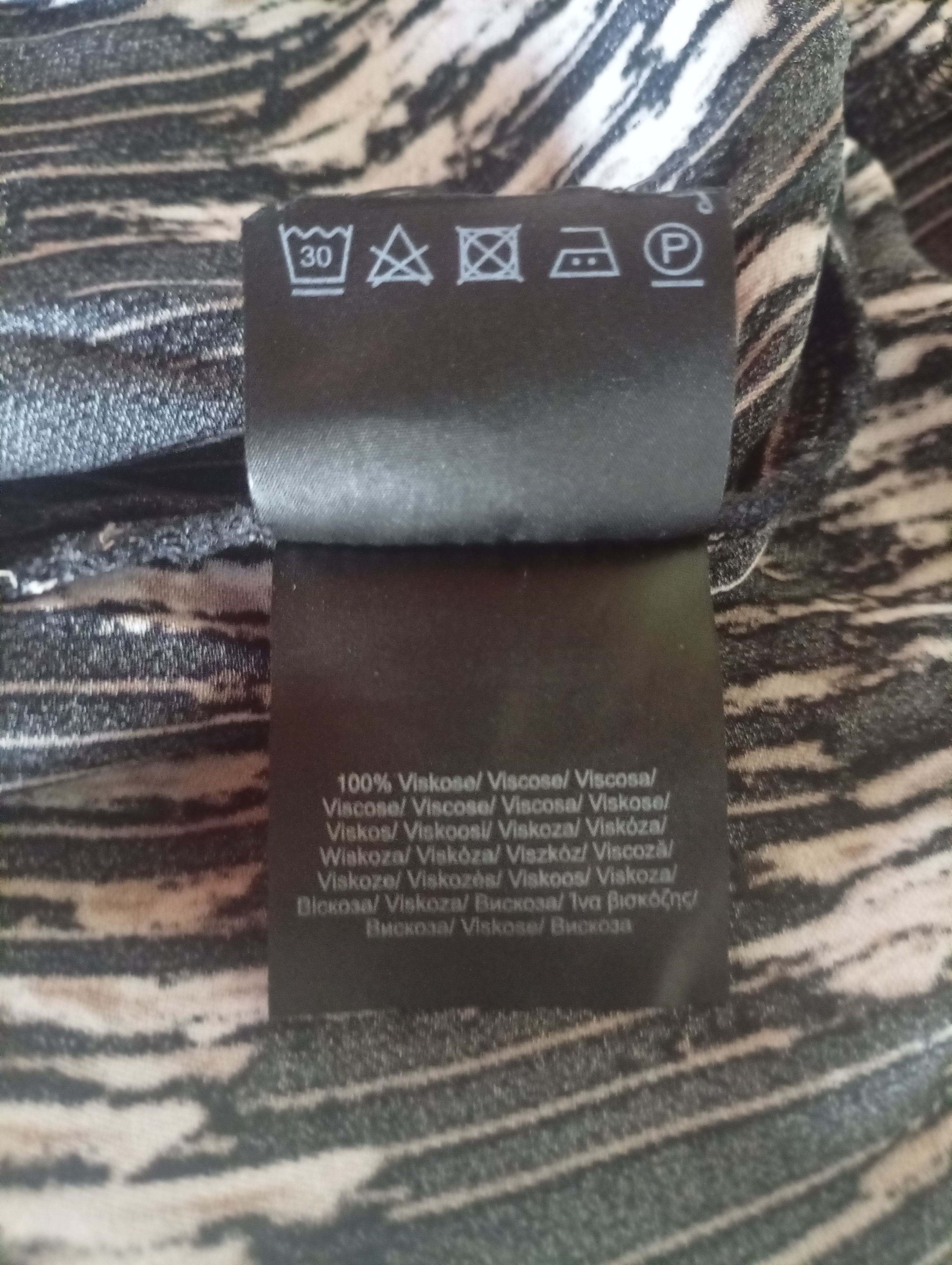 Elegantní vzorovaná halenka S'Oliver