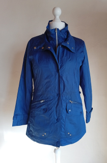 Přechodná modrá parka 