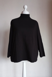 Černý bavlněný rolák 